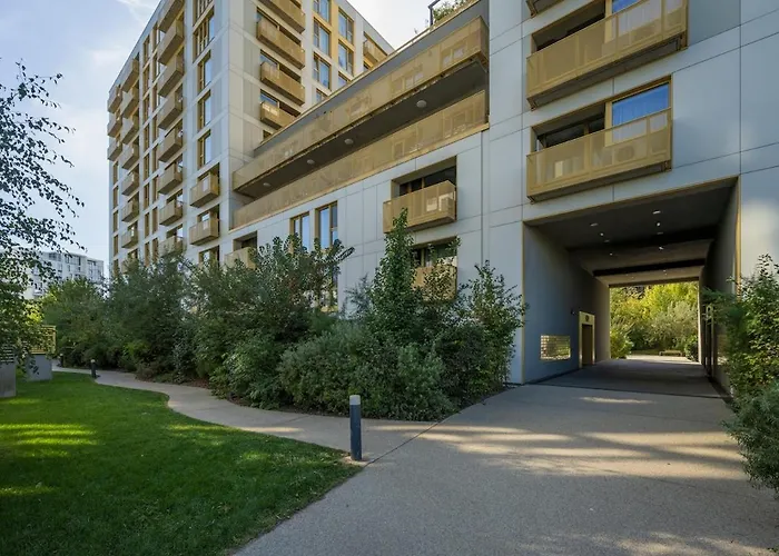 Stylish New Building Herastrau Apartmán